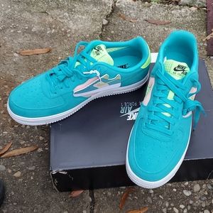 🔥🔥🔥🔥Brand New Nike Air Force 1 07 LV8